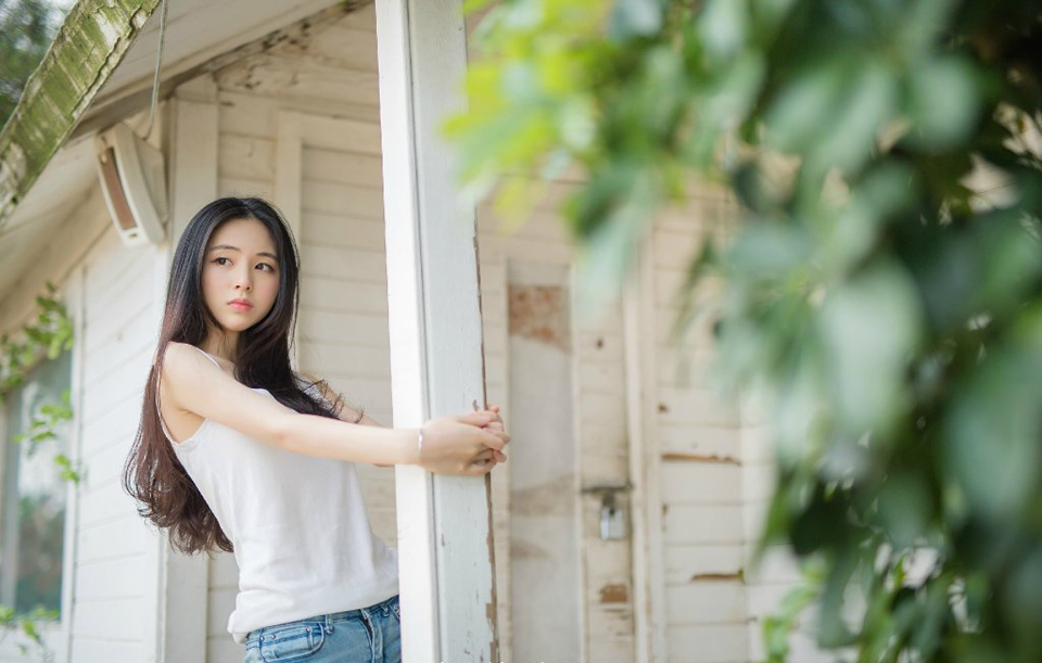 善良给对了人，会对你感恩；善良给错了人，会让你寒心。心软给对了人，会对你情深；心软给错了人，会让你痛心。宽容给对了人，会对你热忱；宽容给错了人，会让你窝心。